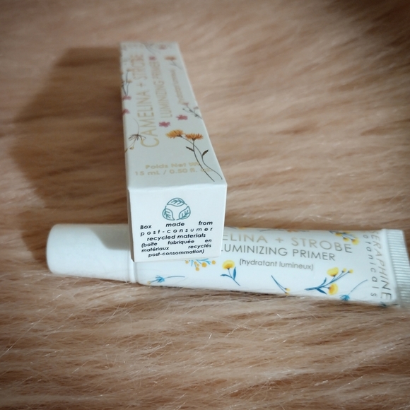 Seraphine Botanicals Camelina + Strobe Luminizing Primer - Picture 4 of 9